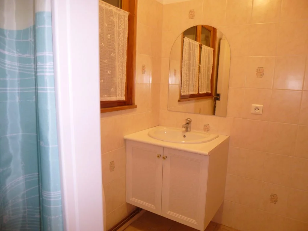 Salle de bain du premier étage du gîte Les Augets